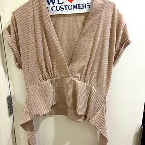Express Gold crop top ✨